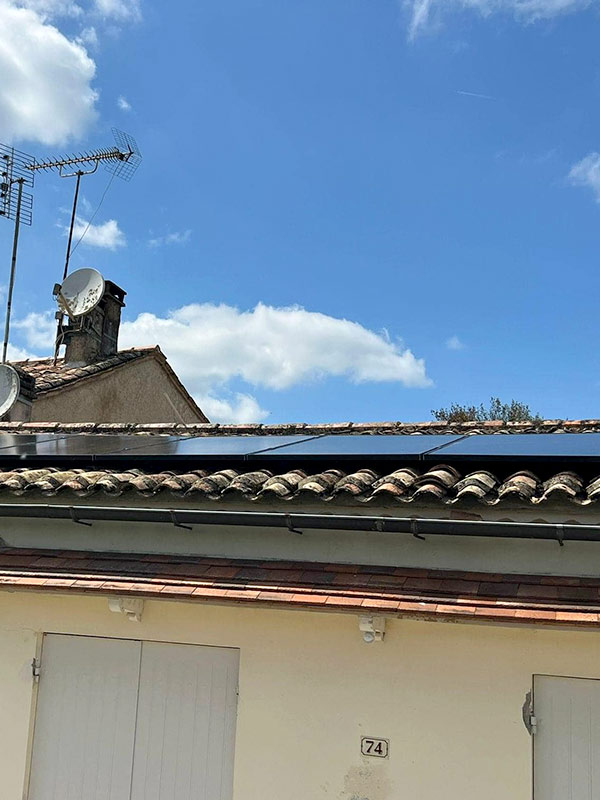 Installation et maintenance de panneaux solaires en Dordogne, Saint-Astier, Bergerac, Brive, Angoulême, Marque du groupe AMS