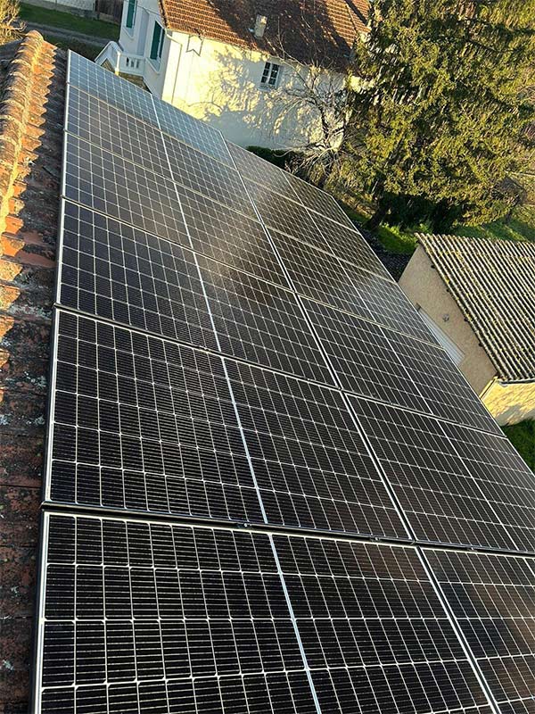Installation et maintenance de panneaux solaires en Dordogne, Saint-Astier, Bergerac, Brive, Angoulême, Marque du groupe AMS